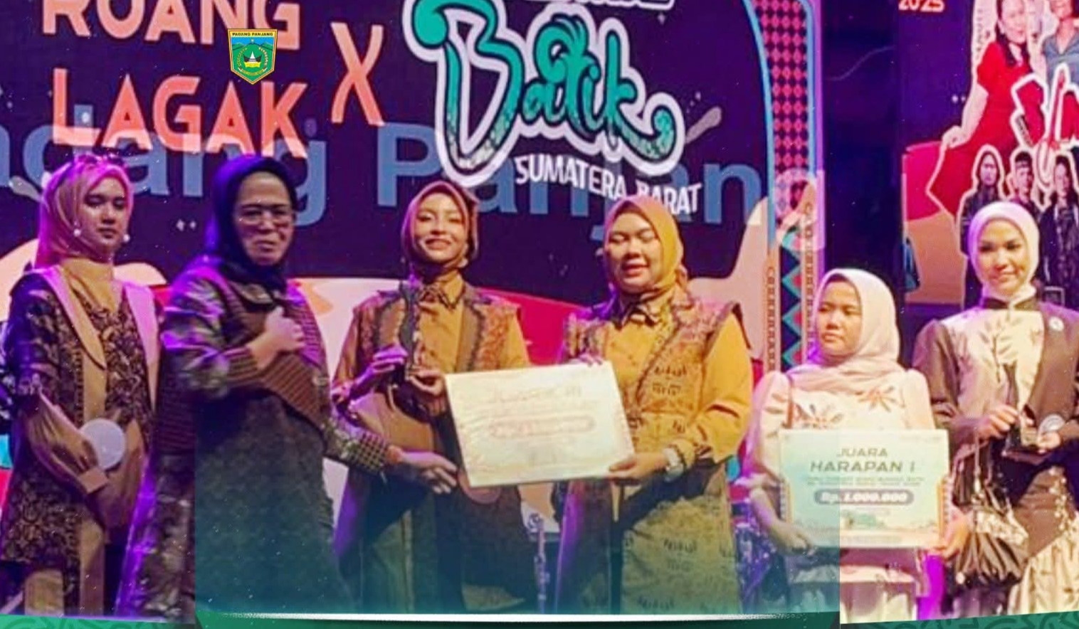 Desain Mike Monalisa Binaan Dekranasda Raih Juara 3 Lomba Desain Busana Batik