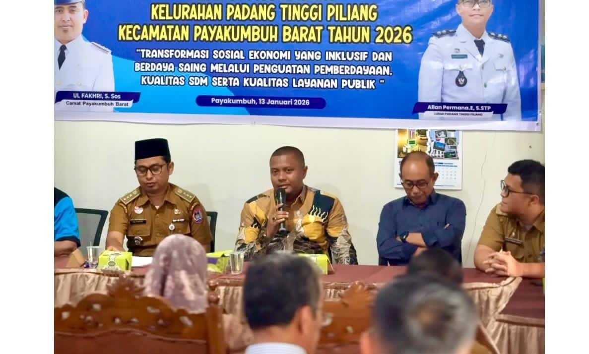 Pasang Badan untuk Warga Lokal, Boy Sandi Perjuangkan Lapangan Kerja untuk Pribumi di Kelurahan PTP