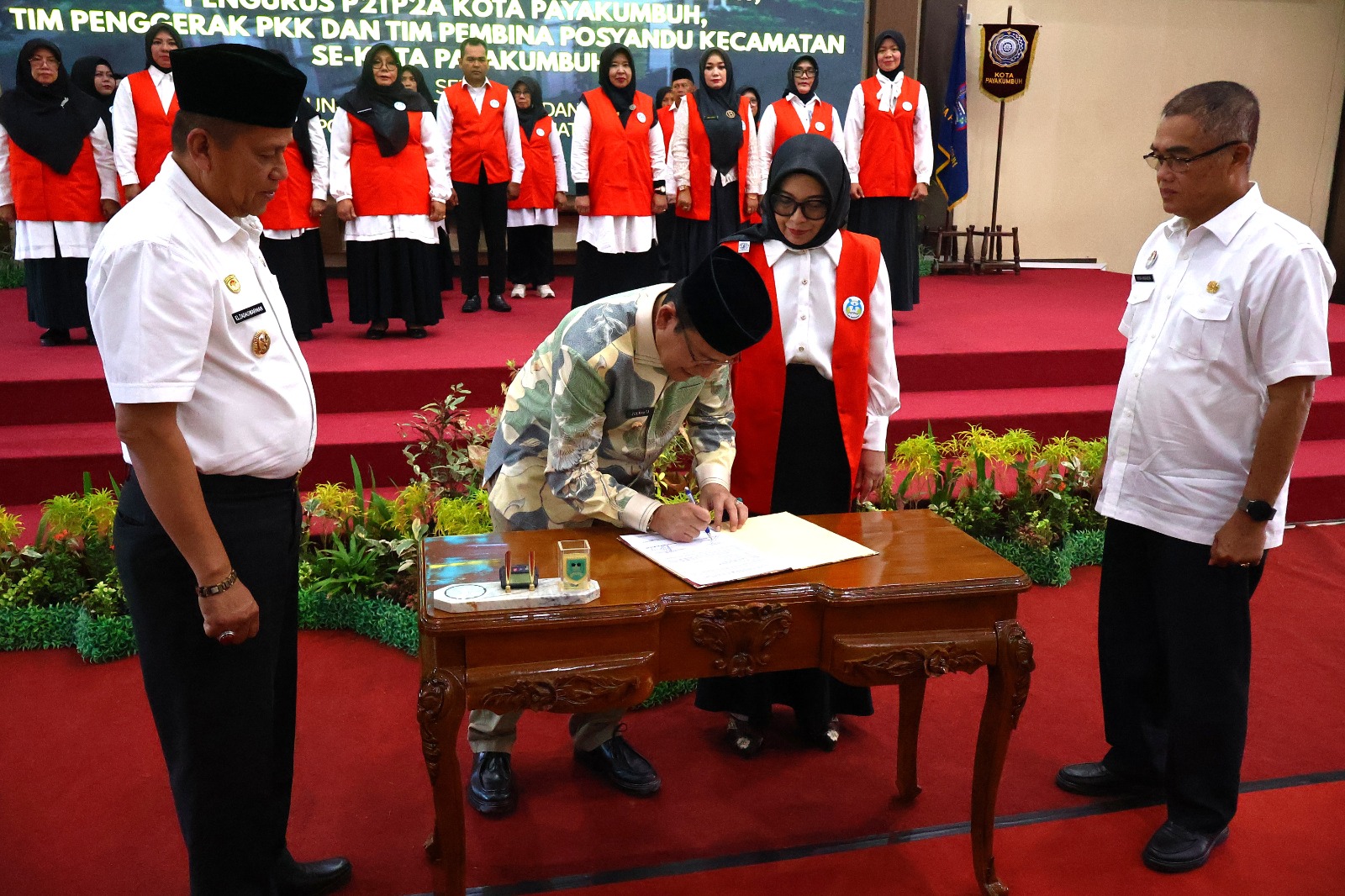 Alarm Kasus Kekerasan 2025, Eni Zulmaeta Ajak Kader Perkuat Ketahanan Keluarga