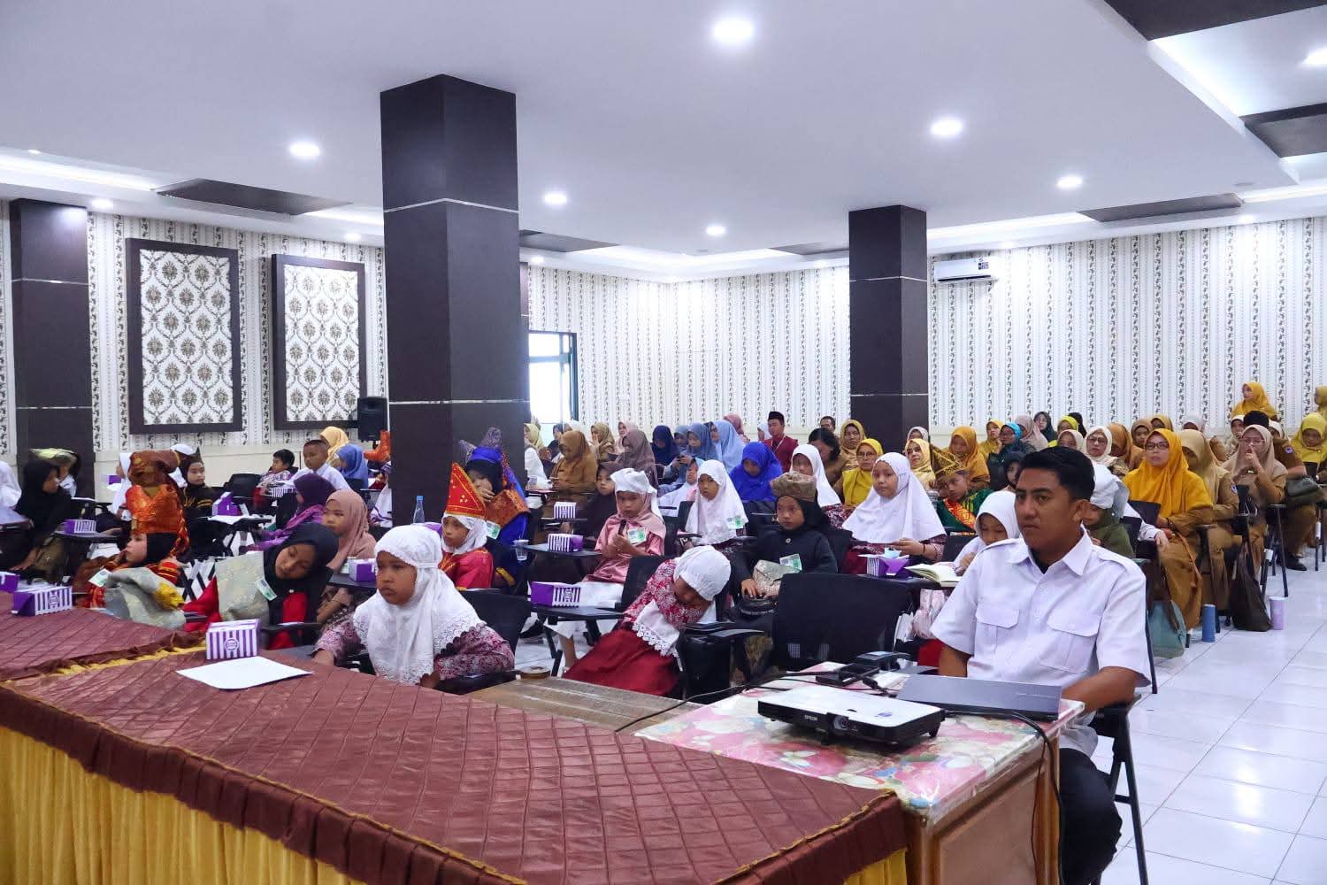 Literasi Gak Ngebosenin, Aksi Bocah Payakumbuh Pukau Juri